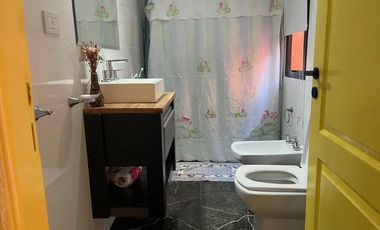 Casa en venta - 4 Dormitorios 2 Baños - Magdalena