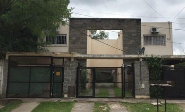 Duplex en venta - 3 Dormitorios 2 Baños 1 Cochera - 126.58 mts2 - Monte Grande