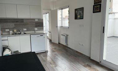 PH en venta - 4 Dormitorios 2 Baños - 320mts2 - Villa Urquiza