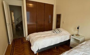 PH en venta - 4 Dormitorios 2 Baños - 320mts2 - Villa Urquiza