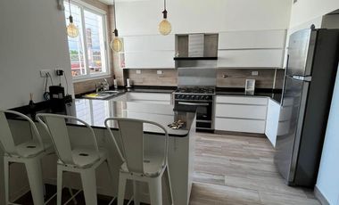 PH en venta - 4 Dormitorios 2 Baños - 320mts2 - Villa Urquiza