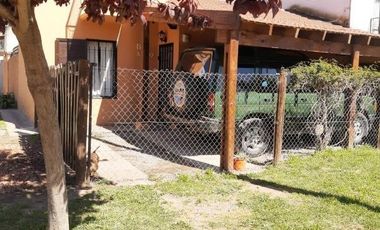 Casa en venta - 2 dormitorios 2 baños - 300mts2 - Necochea