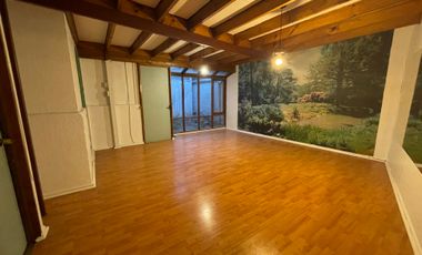 ENCANTADOR DEPTO INTERIOR EN CASA CLÁSICA DE PROVIDENCIA