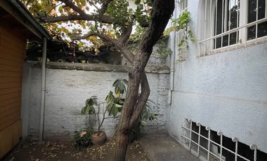 ENCANTADOR DEPTO INTERIOR EN CASA CLÁSICA DE PROVIDENCIA