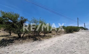 SE VENDE TERRENO - (3)