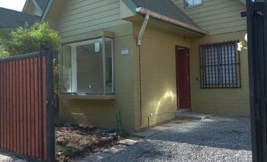 Casa en venta c/ estacionamiento en Villaseca