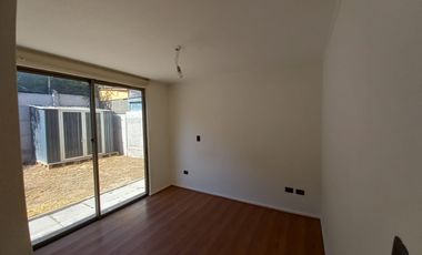 Casa en venta c/ estacionamiento en Villaseca