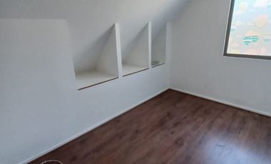 Casa en venta c/ estacionamiento en Villaseca