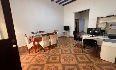 Venta De Casa En Miroquezada Cercado Lima