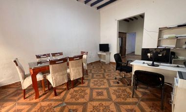 Venta De Casa En Miroquezada Cercado Lima