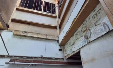 Venta De Casa En Miroquezada Cercado Lima