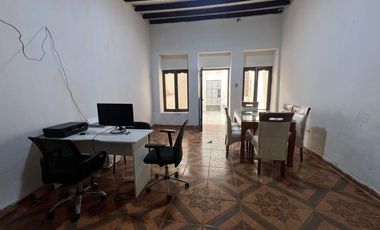 Venta De Casa En Miroquezada Cercado Lima