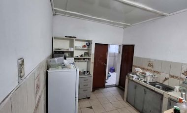 Venta De Casa En Miroquezada Cercado Lima