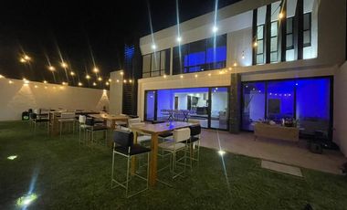 CASA EN VENTA EN FRACCIONAMIENTO HACIENDA DEL ROSARIO