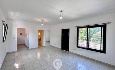 Departamento en Venta de 2 Ambientes. Con cochera. Centro Zárate