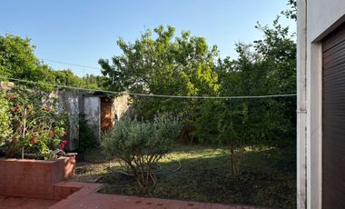 Casa en venta - 3 Dormitorios 2 Baños - Cochera - 300Mts2 - Bolívar
