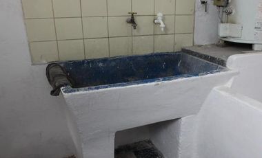 BV AVELLANEDA AL 2500 - VENTA DE CASA DE 5 DORMITORIOS EN ROSARIO BELLA VISTA