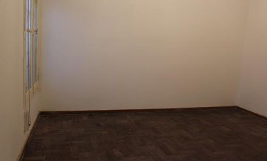 BV AVELLANEDA AL 2500 - VENTA DE CASA DE 5 DORMITORIOS EN ROSARIO BELLA VISTA