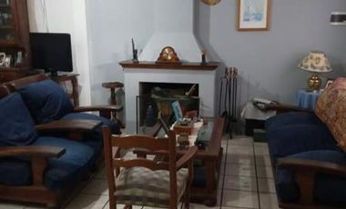CASA TRES AMBIENTES EN JOSE MARMOL