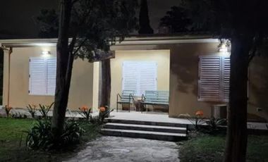 Casa en venta - 3 Dormitorios 3 Baños - Berazategui