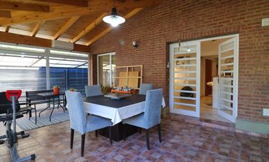 Casa en  3 dormitorios en Barrio Manzanar