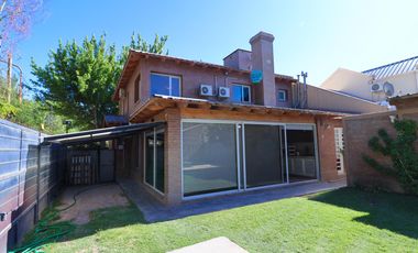 Casa en  3 dormitorios en Barrio Manzanar