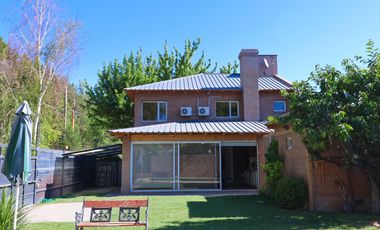 Casa en  3 dormitorios en Barrio Manzanar