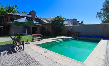 Casa en  3 dormitorios en Barrio Manzanar