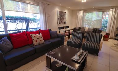 Casa en  3 dormitorios en Barrio Manzanar