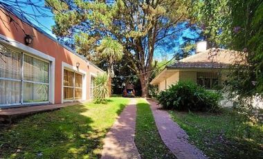 Casa en venta - 2 Dormitorios 3 Baños - Sierra de Los Padres