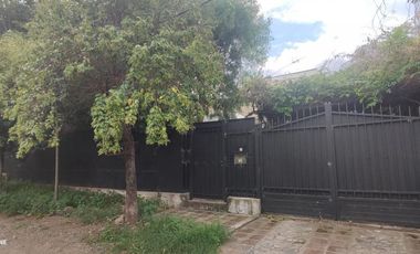 Casa en venta - 2 Dormitorios 2 Baños - Cochera - 480Mts2 - Arguello