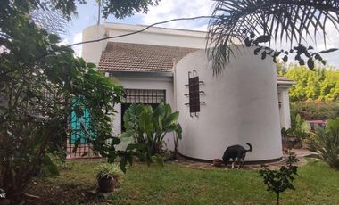 Casa en venta - 2 Dormitorios 2 Baños - Cochera - 480Mts2 - Arguello