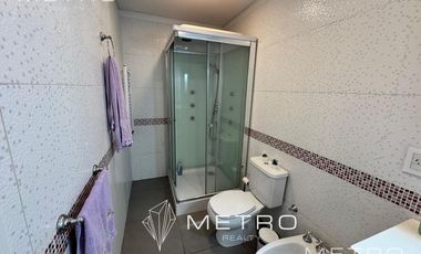 VENTA CASA 8 AMBIENTES A LA LAGUNA NUEVO QUILMES