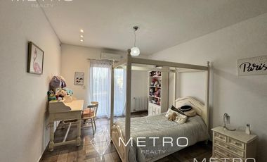 VENTA CASA 8 AMBIENTES A LA LAGUNA NUEVO QUILMES