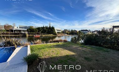 VENTA CASA 8 AMBIENTES A LA LAGUNA NUEVO QUILMES