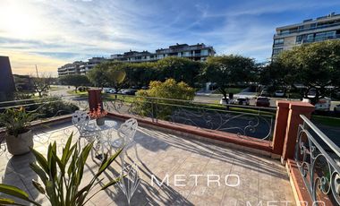 VENTA CASA 8 AMBIENTES A LA LAGUNA NUEVO QUILMES