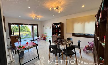 VENTA CASA 8 AMBIENTES A LA LAGUNA NUEVO QUILMES