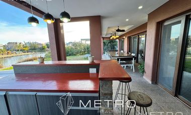 VENTA CASA 8 AMBIENTES A LA LAGUNA NUEVO QUILMES