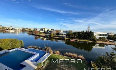 VENTA CASA 8 AMBIENTES A LA LAGUNA NUEVO QUILMES