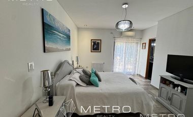 VENTA CASA 8 AMBIENTES A LA LAGUNA NUEVO QUILMES