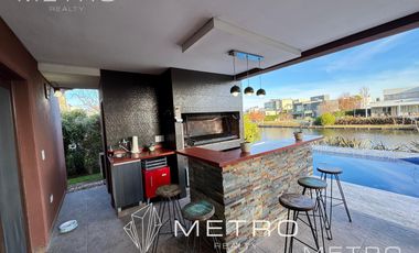 VENTA CASA 8 AMBIENTES A LA LAGUNA NUEVO QUILMES