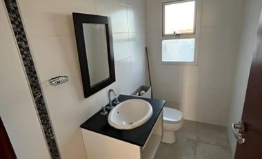 Casa en venta - 5 Dormitorios 3 Baños - Mar Chiquita