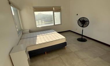 Casa en venta - 5 Dormitorios 3 Baños - Mar Chiquita