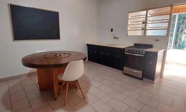 Casa en venta - 3 Dormitorios 2 Baños - Munro