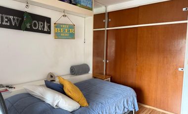 Excelente Chalet con play, cochera cubierta - pileta y jardin.