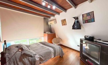 Casa en venta - 4 Dormitorios 4 Baños - 1.400Mts2 - La Plata- Gran Bell.