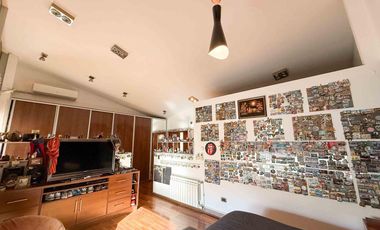 Casa en venta - 4 Dormitorios 4 Baños - 1.400Mts2 - La Plata- Gran Bell.
