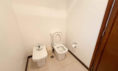 Casa en venta - 4 Dormitorios 4 Baños - 1.400Mts2 - La Plata- Gran Bell.