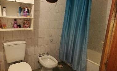 Casa en venta - 4 Dormitorios 2 Baños - Cochera - 487Mts2 - Mar del Tuyú