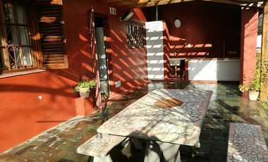 Casa en venta - 4 Dormitorios 2 Baños - Cochera - 487Mts2 - Mar del Tuyú